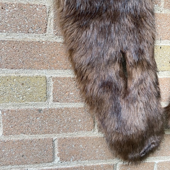 Faux Fur Trim: Zara Brown (Coat Accessory) - Picture 10 of 14